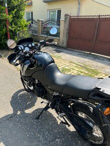 Triumph Tiger 955i - 3