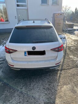 Skoda Superb 2.0 TDi  Combi DSG SPORTLINE - 3