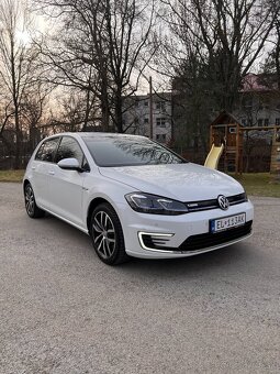 Volkswagen Golf E-Golf - 3