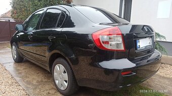 SUZUKI SX4  1,6 i  sedan - 3