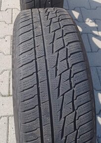 Disky  BMW 17" obuté zimné pneumatiky - 3