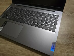 Lenovo ideapad 3 15.6 palcovy s 8gb ram a 256gb ssd diskom v - 3