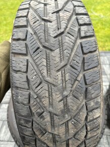 Predam zimne 205/60 R16 pheumatiky - 3