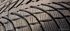 Predám 2ks jazdené zimné 225/60r18-104H Michelin - 3