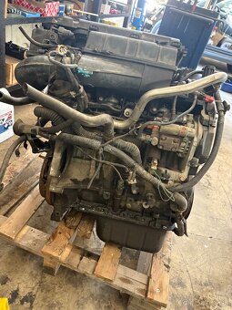 Motor 1.4hdi 8HX 250€ - 3