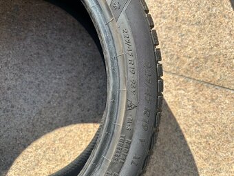 Matador NORDICCA 225/45 R19 V XL zimné - 3