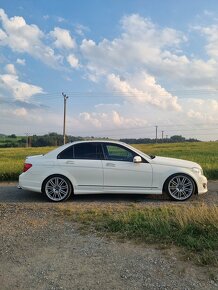 Mercedes-Benz C350cgi 4matic - 3