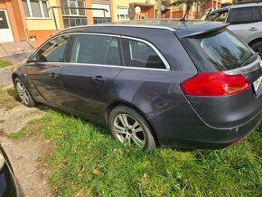 Opel insignia sports tourer - 3