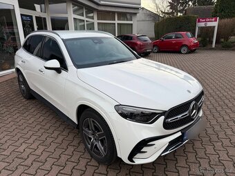 Predám NEW MODEL MB GLC 220d 4-MATIC 145kw AMG PAKET, r.v.12 - 3