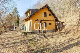 Malebná chata v lese pri Ružíne – dokonalé útočisko v prírod - 3