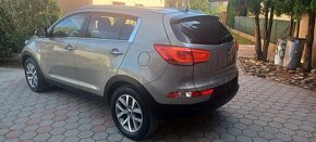 Kia sportage 1,7Crdi 2015 max vybava alcantra.navi. - 3