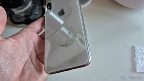 Nefunkčný Apple iPhone X 64GB - 3