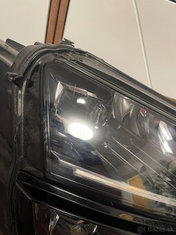 Svetlá Škoda Karoq Full LED - 3