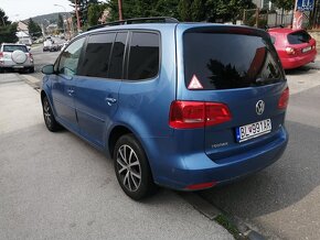 Volkswagen Touran, rok výroby 2010, diesel 1.6 TDI (77kW) - 3