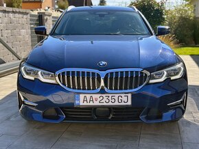 BMW Rad 3 Touring 320d Luxury xDrive A/T8 r.2020 - 3