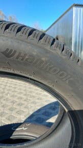 Hankook 235/55R18 - 3