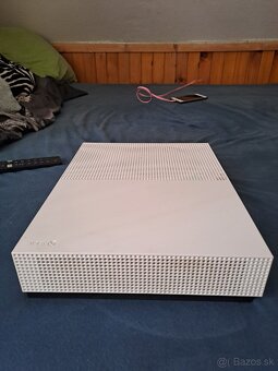 Xbox one S 1T - 3