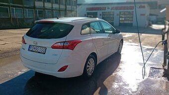 Hyundai i30 1.6crdi - 3