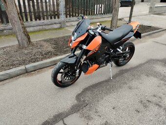 Predám KTM Duke 690 top stav - 3