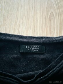 KRÁSNY SVETER značky GUESS, PC 90 EUR - 3