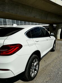 Predám BMW X4 xDrive - 3