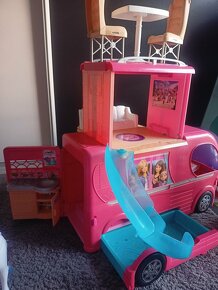 Barbie karavan + zdarma 2 Barbie - 3