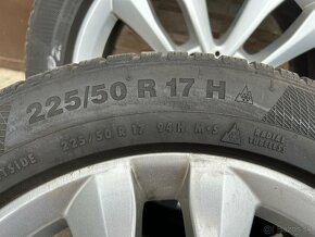 Mercedes Benz 225/50 R17 - 3