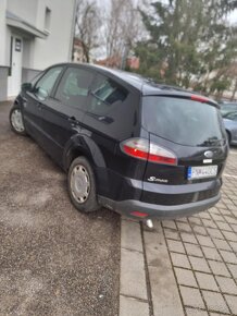 Ford S-MAX - 3