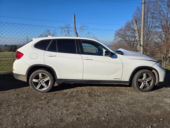 BMW X1 havarované - 3