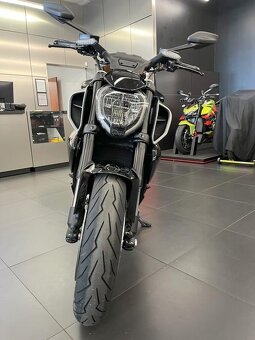 Ducati Diavel V4 Black 2024 - 3