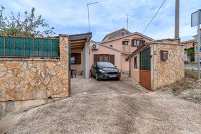 Istria, Pula – Na predaj dvojdom s obytnou plochou 90 m² v b - 3