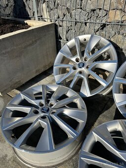 ✅5x112 r18 Skoda Karog model Braga - 3