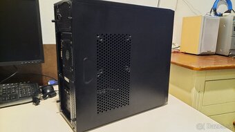 Core i5 7500 3.40GHz/16GB DDR4/SSD+HDD/RX 470 8GB/Win10 - 3