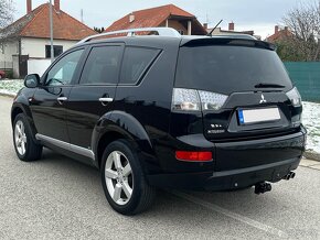 Mitsubishi Outlander 2.2 Di-D Intense+ 4WD / 7-miestne - 3