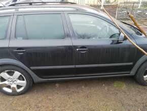 Rozpredám škoda octavia 2 combi scáut 4krat4 - 3