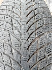 Nokian 215/55 r17 - 3