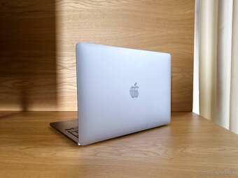 MacBook Pro 13" | 16gb RAM, 256gb SSD - 3