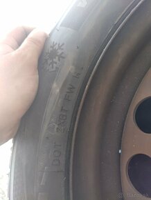 Predám zimné gumy značky Hankook icept rs2 185/60 r 15 5x100 - 3