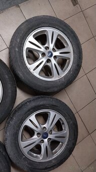 5x108r16 a 215/60r16 ford - 3