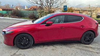 Mazda 3 2.0 Skyactiv G122 Plus Sound 90kW, M6, 5d - 3