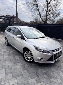 Ford Focus 1.6Tdci max vybava - 3