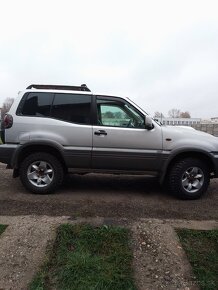 Nissan Terrano 2 - 3