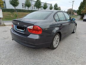 Predám BMW 318i E90 - 3