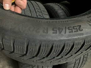 Continental 255/45 R20 - 3