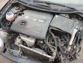 VW Polo 1.4.16 V Benzín - 3