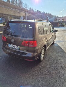 Volswagen Touran 2.0 tdi HIGHLINE - 7 Miest - 3