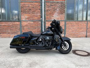 Harley Davidson Street glide - 3