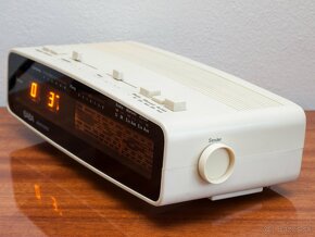 Vintage rádiobudík SABA - 3
