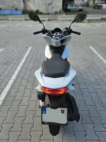 Honda PCX 125 facelift LED svetlá, rv 2017, ako nová - 3