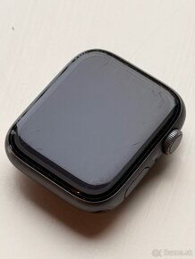 Predám Apple Watch Series 4 44mm GPS Space Gray - 3